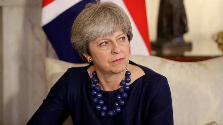 Brexit: Δεν της έφταναν της Μέι τα προβλήματα που ήδη έχει, της δημιουργούν και άλλα οι Εργατικοί